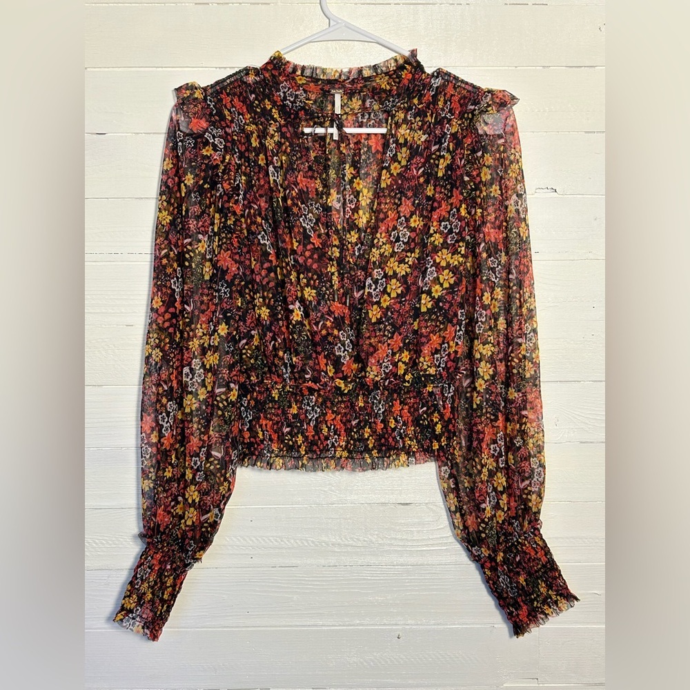 Free People Twyla Blouse, women’s size medium. Cropped sheer floral print. EC - Picture 3 of 7